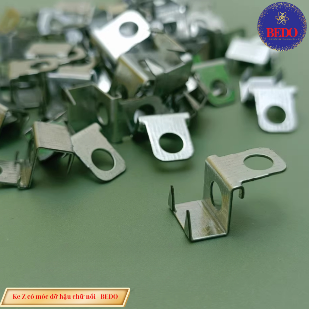 [ TÚI 100C ] Ke Chữ Z Đỡ Hậu BEDO Thép Có Móc Nhọn Ke Ghim Fomex Chữ Nổi Quảng Cáo Chắc Chắn Bền Đẹp