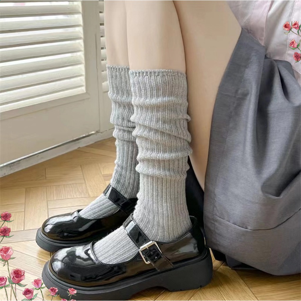 Tất cao đến đầu gối nữ màu đen  xám và be