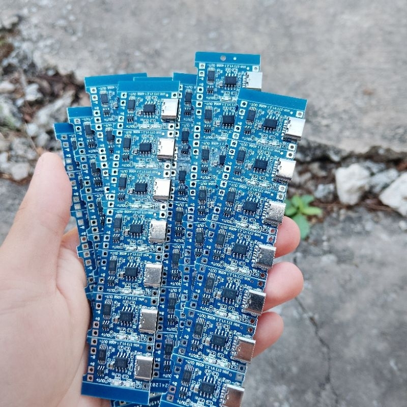5 Mạch sạc pin 1s lithium-ion TP4056 1A  cổng type C  có bảo vệ pin khi sạc