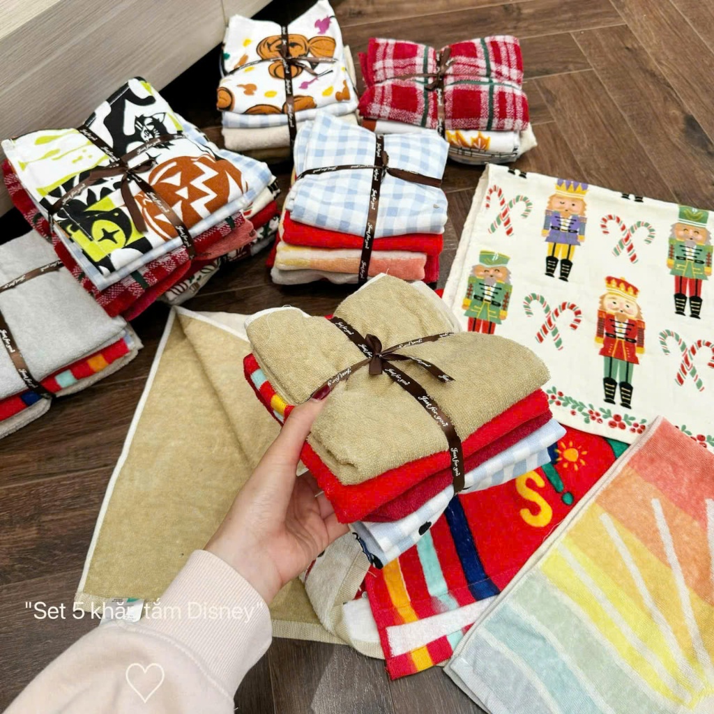 SET 5 KHĂN TẮM HÌNH DISNEY SIÊU XINH, SIÊU THẤM CHO BÉ