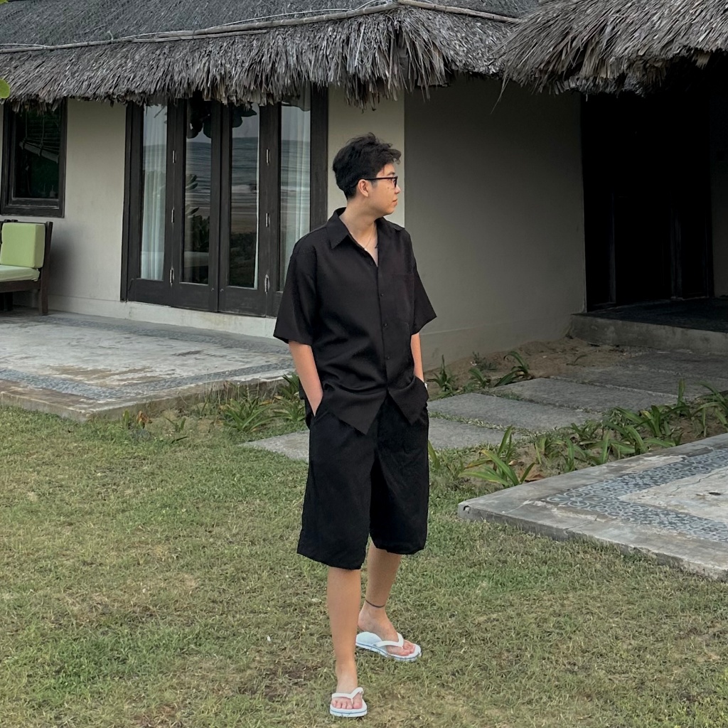 BLACK SHIRT | ÁO SƠ MI ĐEN TAY NGẮN