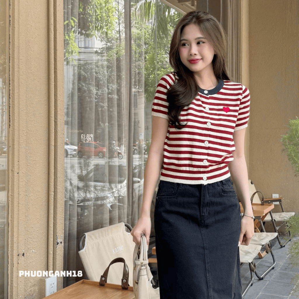 Áo cdg cộc tay họa tiết thêu tim kẻ ngang