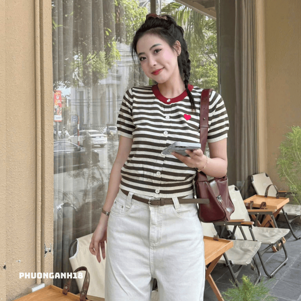 Áo cdg cộc tay họa tiết thêu tim kẻ ngang