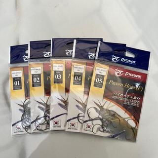 Lưỡi câu tôm pioneer, lưỡi làm từ chất liệu cacbon không rỉ.