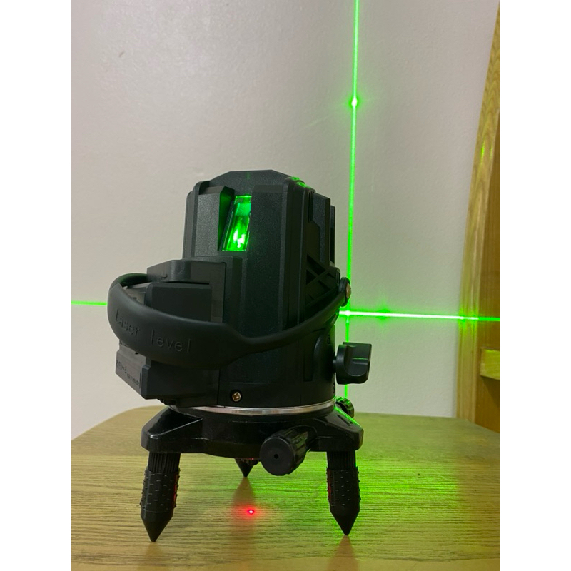 Máy cân bằng mực, máy bắn cốt bằng lazer 5 tia LKG 638- đen chính hãng LAIKA - Hưng Phát