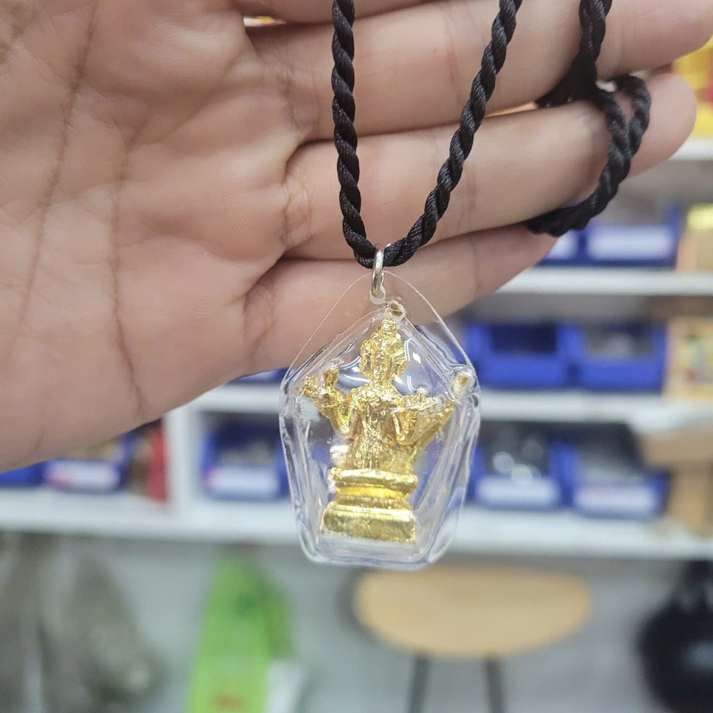 Phụ Kiện Treo Xe Hoặc Đeo Cổ Tứ Diện Khung Nhựa 4cm Nhỏ Gọn Cao Cấp Từ Thailand
