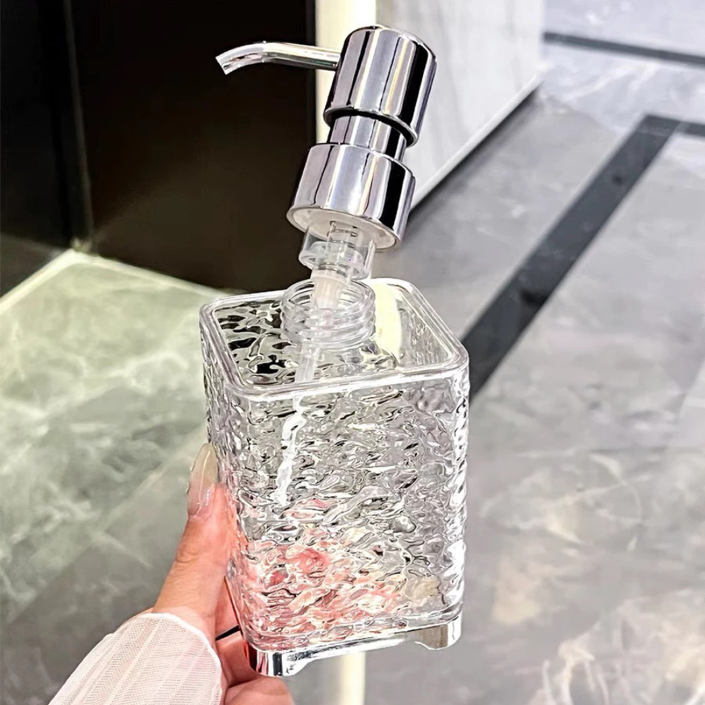 Chai Chiết Dầu Gội Sữa Tắm Trong Suốt 300ml 400ml Chai Đựng Nước Rửa Tay Vòi Nhấn Decor Nhà Tắm Khách Sạn DINO