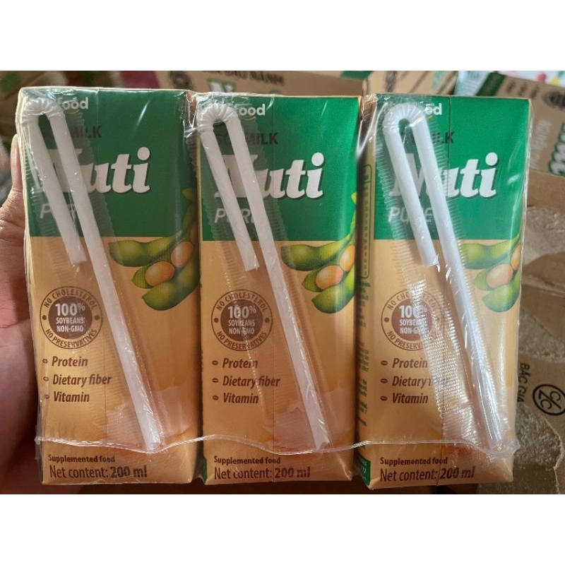 Sữa Đậu Nành NUTIFOOD SOY MILK nguyên chất thùng 36 hộp x 200ml