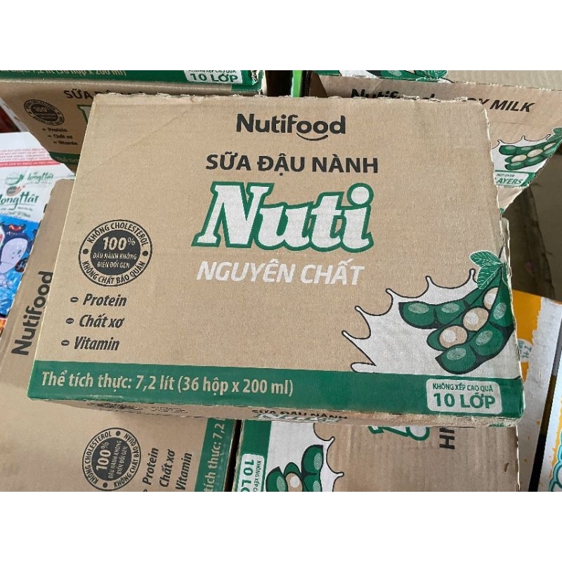Sữa Đậu Nành NUTIFOOD SOY MILK nguyên chất thùng 36 hộp x 200ml