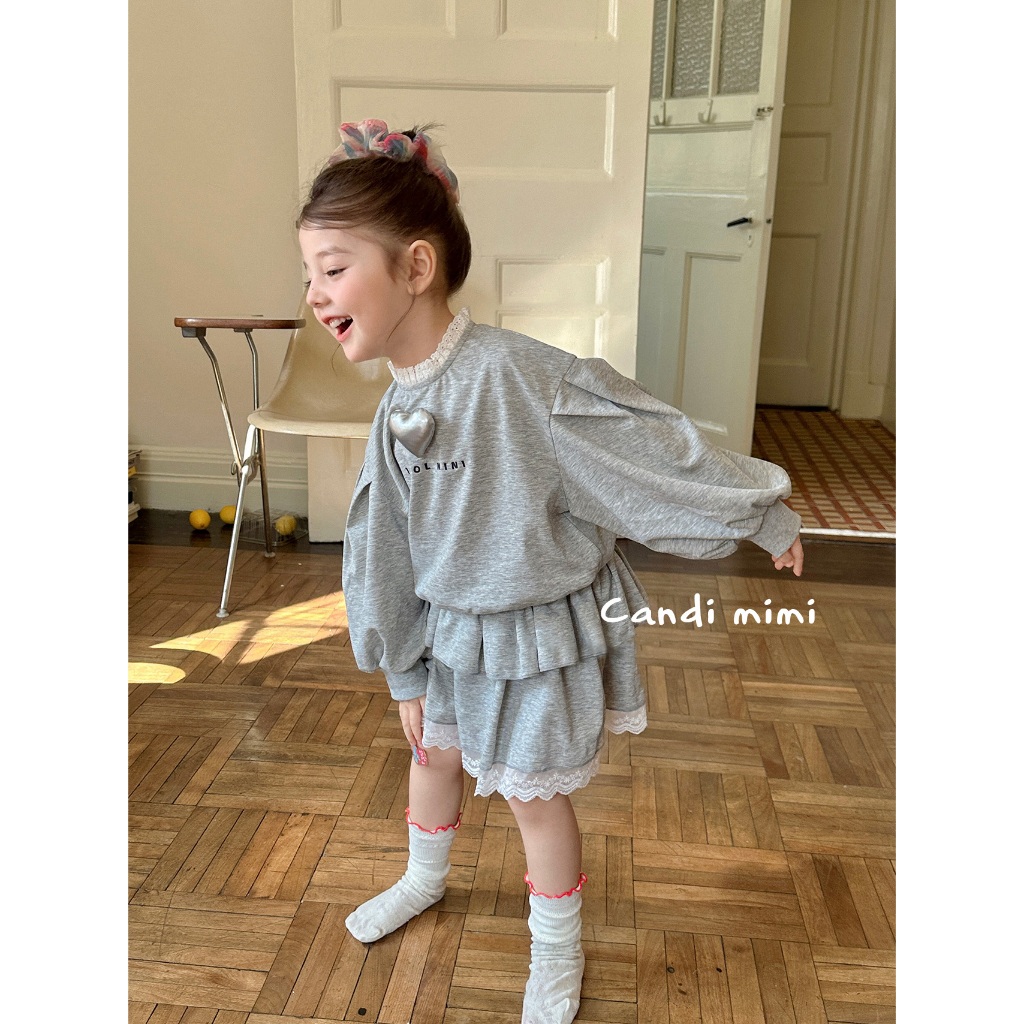 CANDIMIMI Set áo dài tay và chân váy đính hình trái tim - Phong cách Hàn Quốc