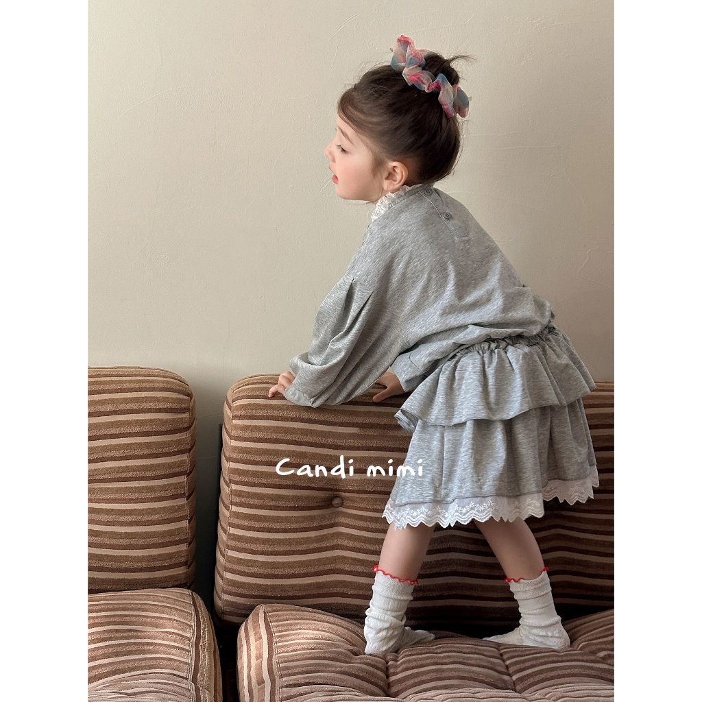 CANDIMIMI Set áo dài tay và chân váy đính hình trái tim - Phong cách Hàn Quốc