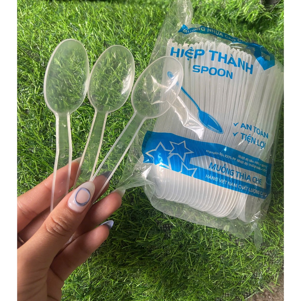 1 túi 60 chiếc thìa ăn xôi chè nhựa trong suốt dùng 1 lần cán dài dùng ăn chè cháo bún phở
