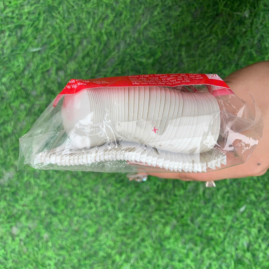 1 túi 70-80 chiếc thìa nhựa 1 lần cán dài màu trắng sứ dùng ăn cháo phở bún