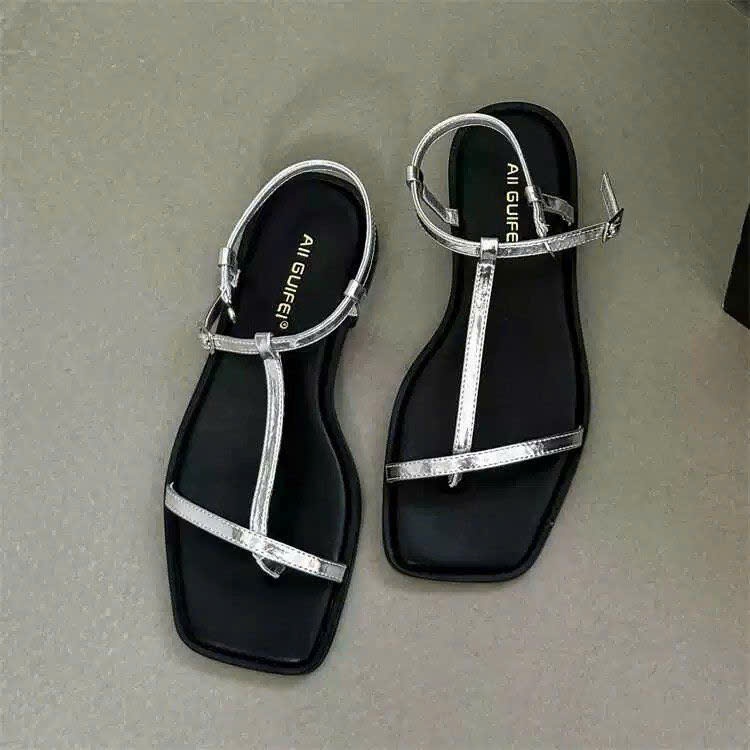 (Sẵn đen 37,40, trắng 38, đỏ 36) Dép Sandal Đế Dày Kẹp Mũi Nhọn Phong Cách Pháp Đơn Giản Sang Chảnh