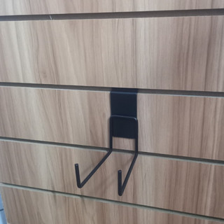 Móc Treo Vợt Bóng Bàn Gắn Kệ Rãnh Slatwall - Dài 9cm
