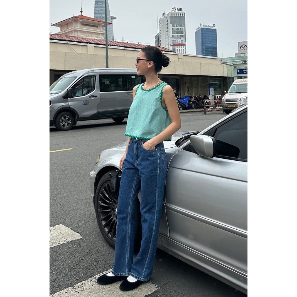 Ảnh TheBlueTshirt - Áo Croptop sát nách cotton cổ tròn viền ren zigzag cho nữ - ZigZag Lace Top - Women 2