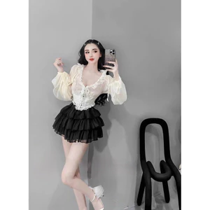 Set bộ nữ, áo dài tay, áo ren hoa đan cổ V có dây thắt nơ phối cùng chân váy tầng khoe dáng, quyến rũ