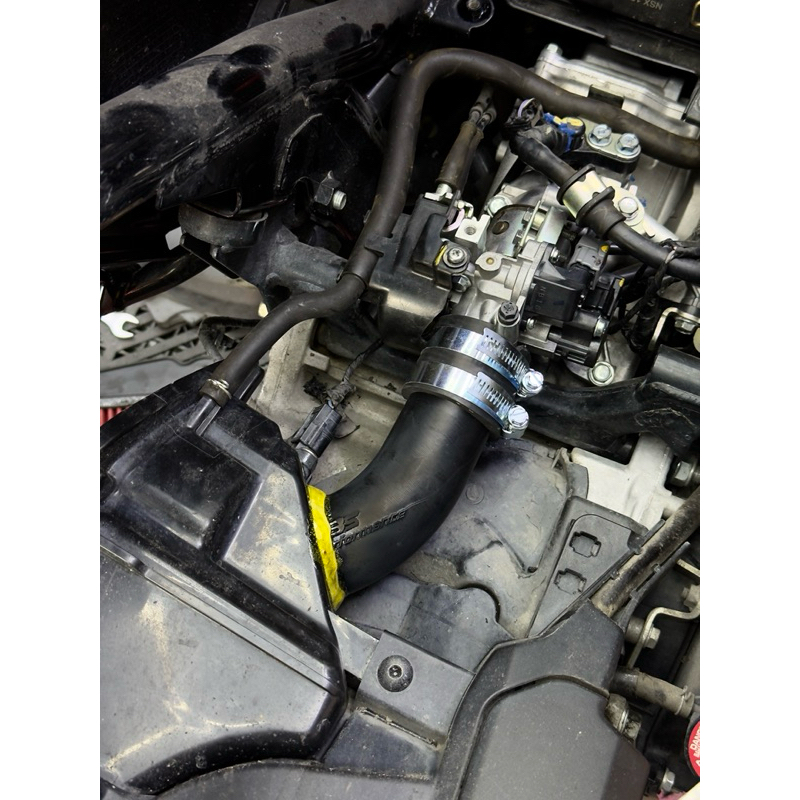 Co Gió Lớn Intake cho các dòng xe 2 val Vario, Ab(Ngẫu Nhiên Màu Đỏ Hoặc Đen)