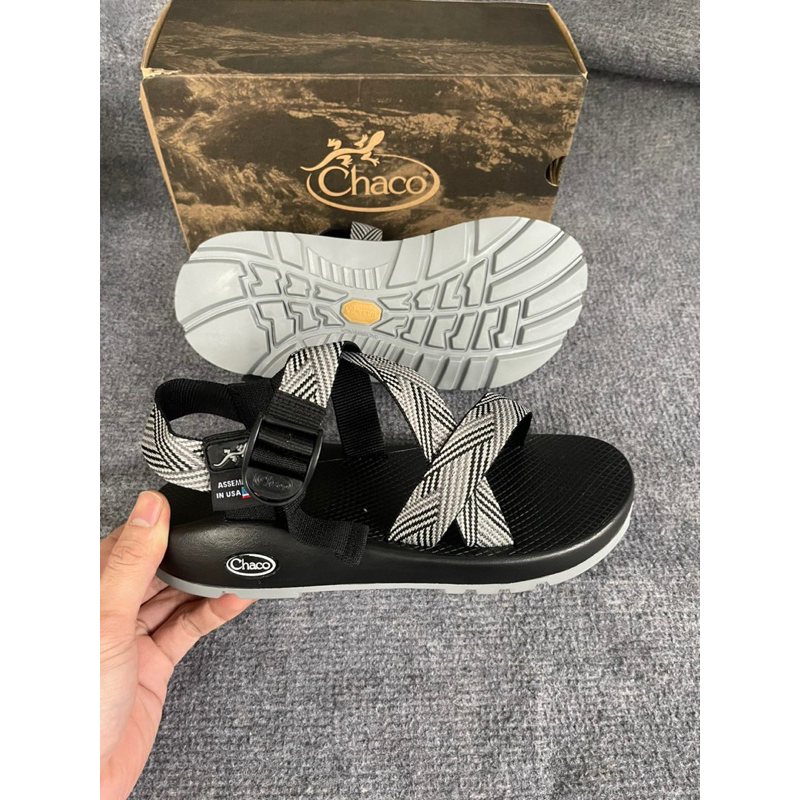 Giầy sandal chaco nam màu xám trắng kẻ chỉ