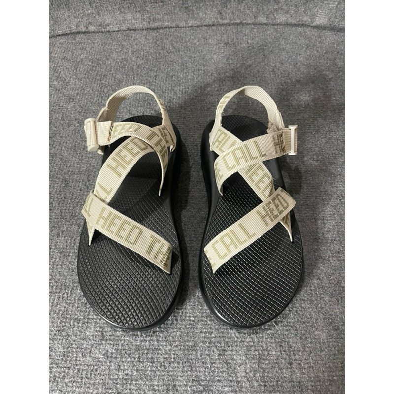 Giầy sandal chaco nam trắng kem dây chữ