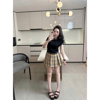Set Bộ Đồ Nữ Áo Phông POlo Cổ TRòn Ngắn Tay Viền Chỉ Thêu NGựa Mix Chân Váy Xếp Ly Kẻ Caro Nâu Be