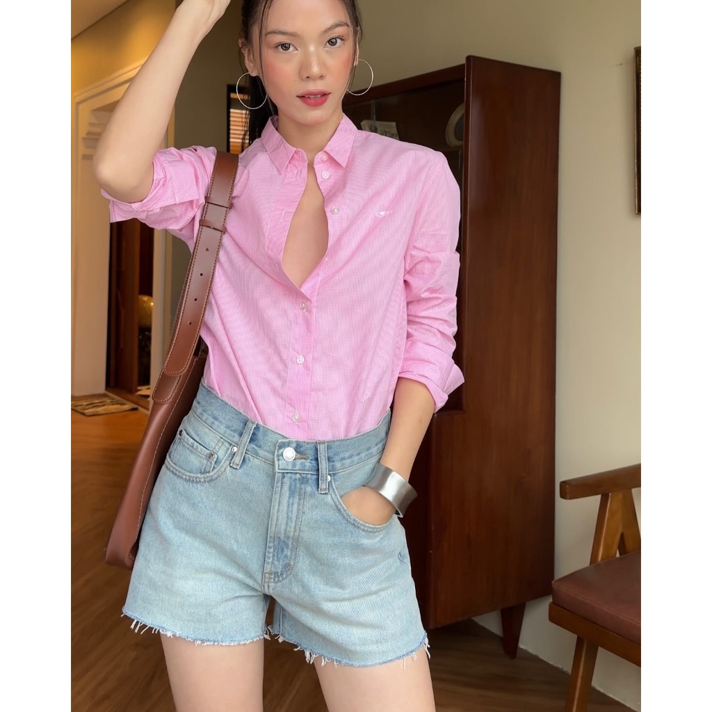 Ảnh TheBlueTshirt - Quần shorts jean lưng cao lai tưa cho nữ - Golden Hour Shorts - Women 2