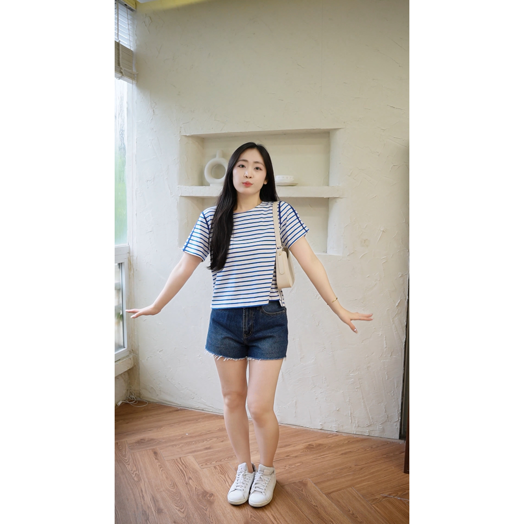 TheBlueTshirt - Áo thun sọc tay ngắn thiết kế cúc ở 2 bên áo cho nữ - Line T Signature Blue Stripe - Women