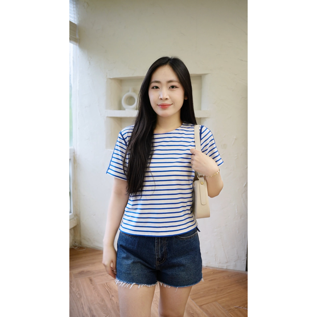 TheBlueTshirt - Áo thun sọc tay ngắn thiết kế cúc ở 2 bên áo cho nữ - Line T Signature Blue Stripe - Women