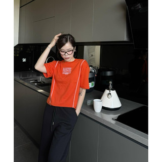 MIDDUA - Tee2501 Áo thun nữ lửng thêu chữ