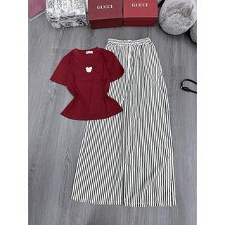 Set bộ áo babytee in đầu mickey mix quần xuông kẻ dọc