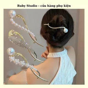 Kẹp Tóc Dạng Xoắn Ngọc Trai Kim Cương Sang Trọng.