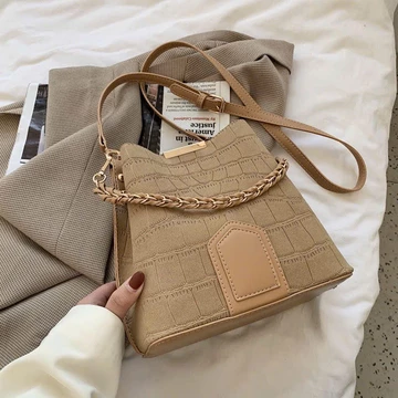 Women's Elegant Bucket Bag – Chain Strap