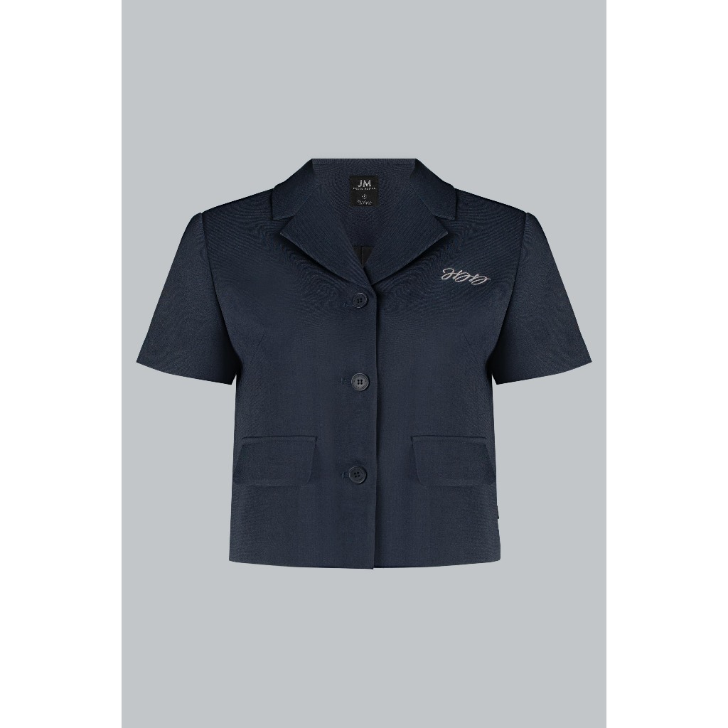 Set Áo blazer dáng ngắn 1 hàng cúc 5B03.2502K, Chân váy xếp ly thêu gấu 4S07.2502K, blazer thiết kế bởi JM Dress Design