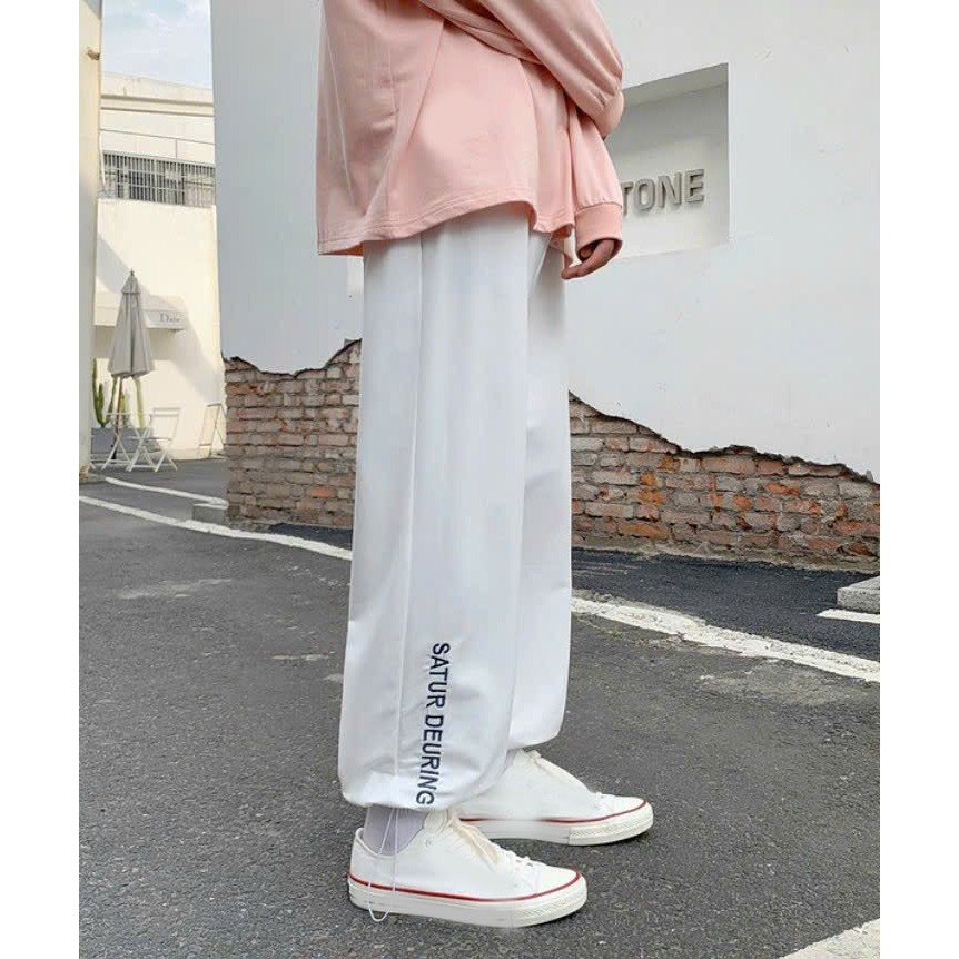 Quần Ống Rộng Nam Nữ Unisex Kiểu Dáng Thể Thao Ulzzang Dây Rút Ở Gấu Quần Thêu Chữ SATUR L1