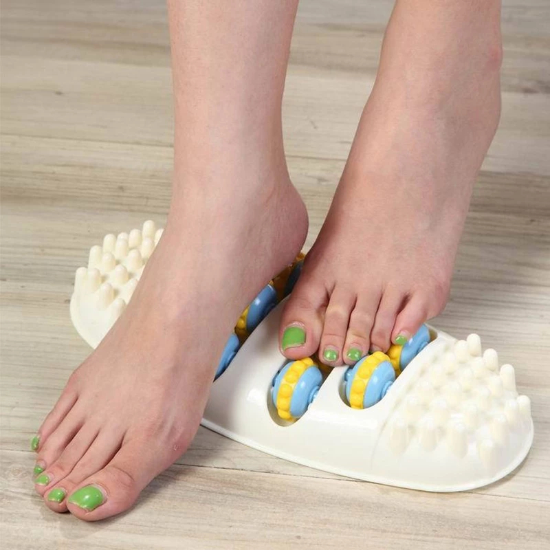 Dụng Cụ Lăn Mát Xa Bàn Chân bằng nhựa (10 con lăn bánh xe) 28x13cm Giúp Lưu Thông Mạch Máu, Giảm Đau Nhức