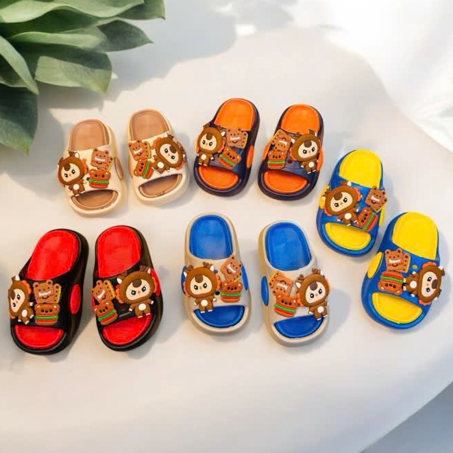 Dép bánh mì cho bé trai bé gái hình Babythree đế cao siêu nhẹ êm chân bé