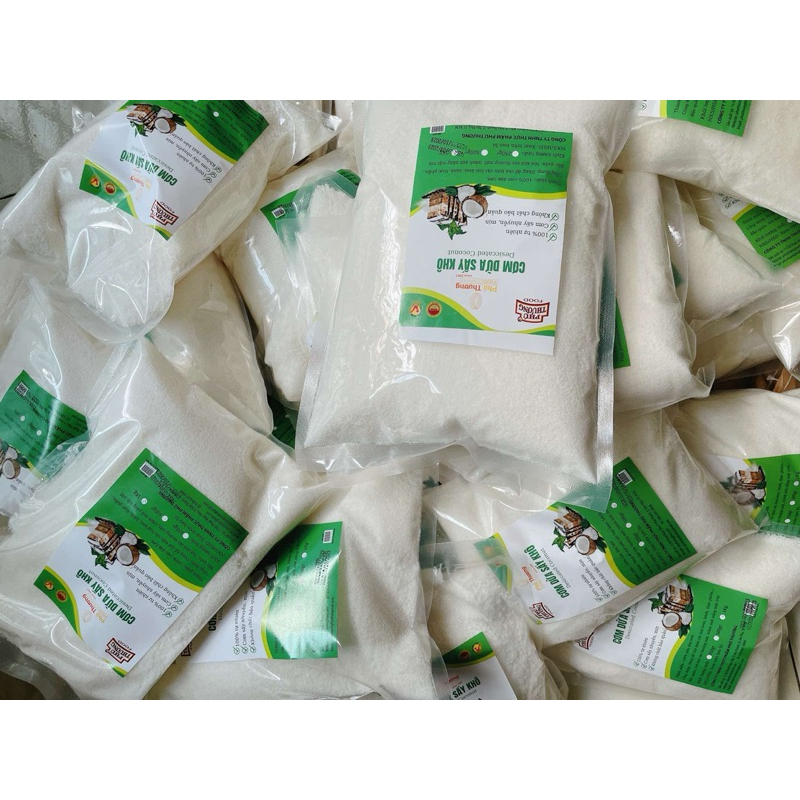 Cơm dừa sấy mịn Phú Thương béo cao 62%