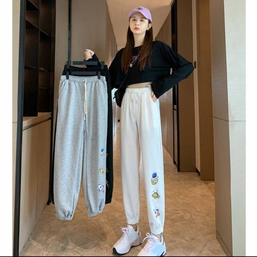 Quần jogger thể thao ulzzang bo ở gấu quần in hình vũ trụ 2 Màu Đen Trắng Chất Nỉ dày dặn mặc nhà đi chơi đều đẹp SSL