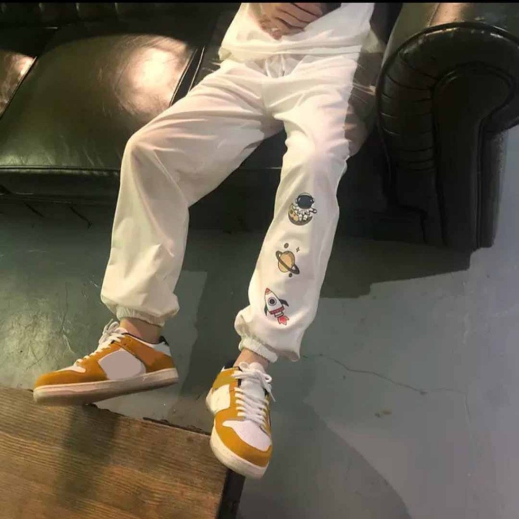 Quần jogger thể thao ulzzang bo ở gấu quần in hình vũ trụ 2 Màu Đen Trắng Chất Nỉ dày dặn mặc nhà đi chơi đều đẹp SSL