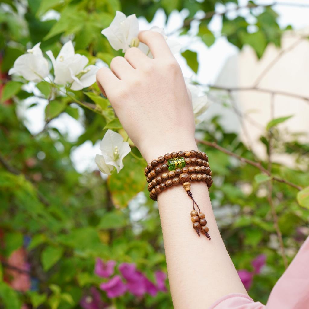 Vòng Trầm Hương 108 Om Mani Padme Hum - Trầm Tốc Tự Nhiên -  Trầm Hương Yên Lộc - (Mua một, tặng một Hộp , dây dự phòng)