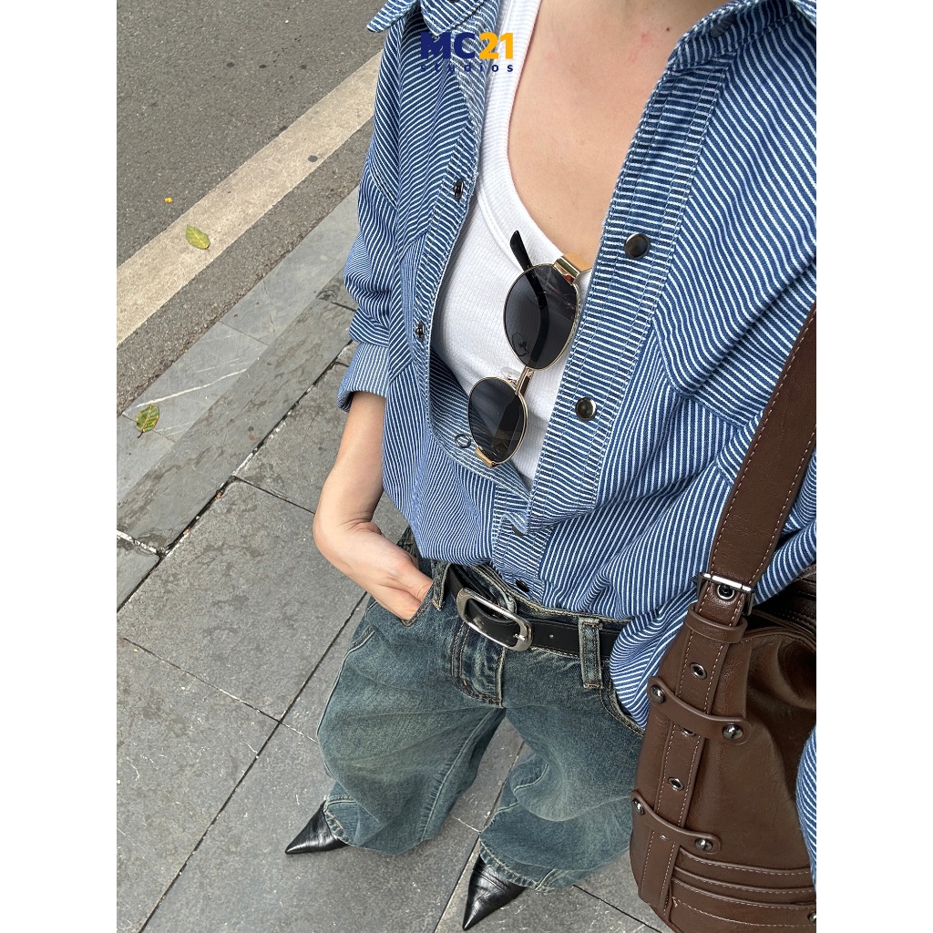 Ảnh Áo sơ mi denim kẻ sọc dọc freesize MC21.studios a4309 4