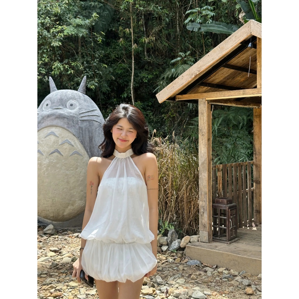 Váy bí cổ yếm hở chất voan tơ mềm bồng bềnh siêu xinh | WILFRED DRESS ...