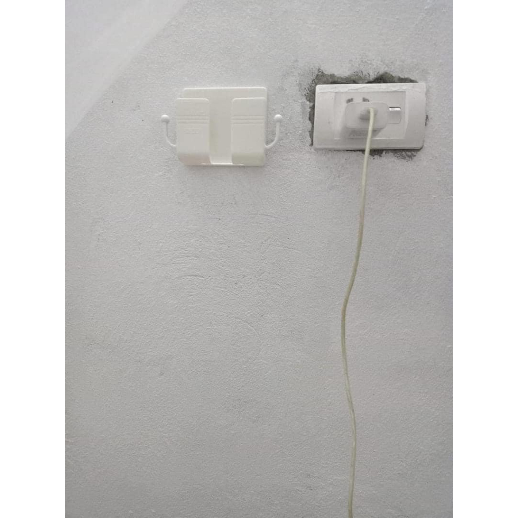 KHAY DÁN TƯỜNG ĐỰNG ĐIỆN THOẠI DÂY SẠC ĐA NĂNG TIỆN LỢI