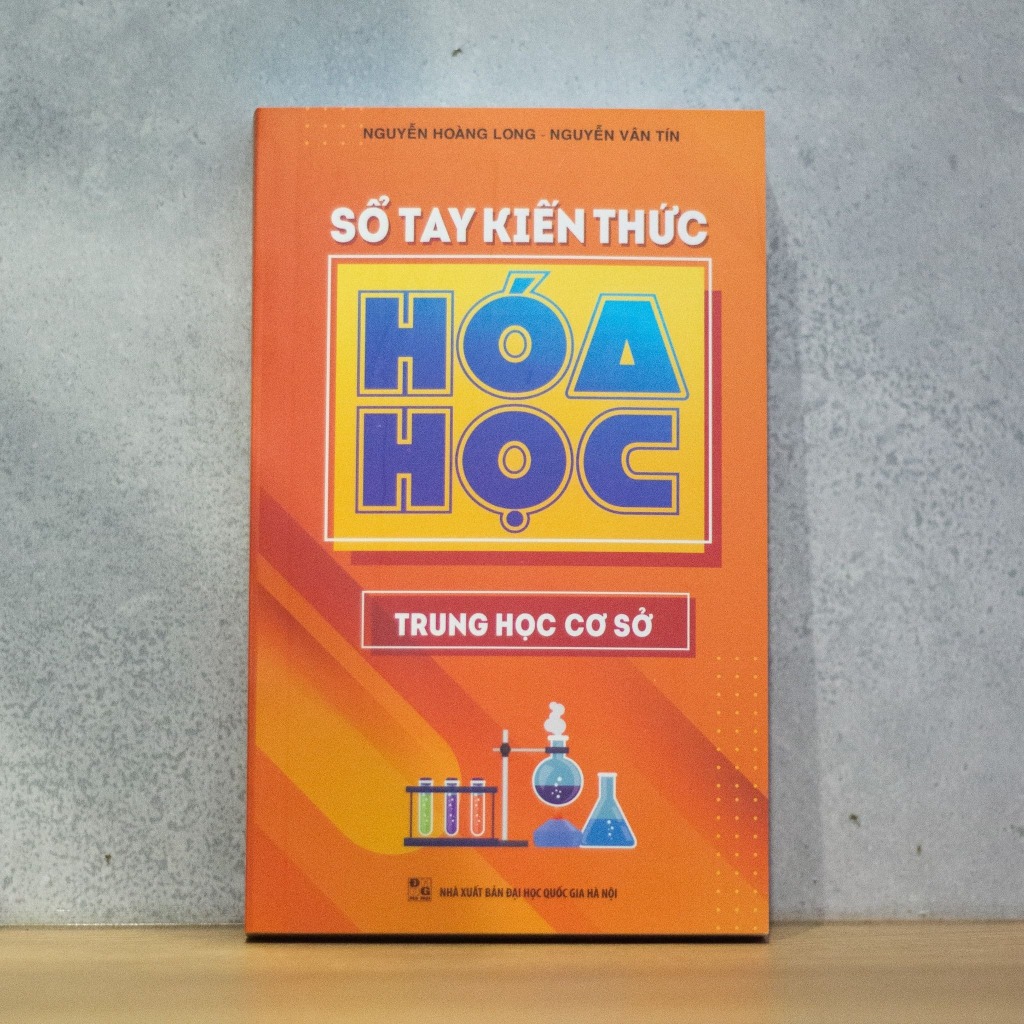 Ảnh Sách: Sổ Tay Kiến Thức Toán + Tiếng Anh + Ngữ Văn + Vật Lí + Hóa Học Trung Học Cơ Sở 4