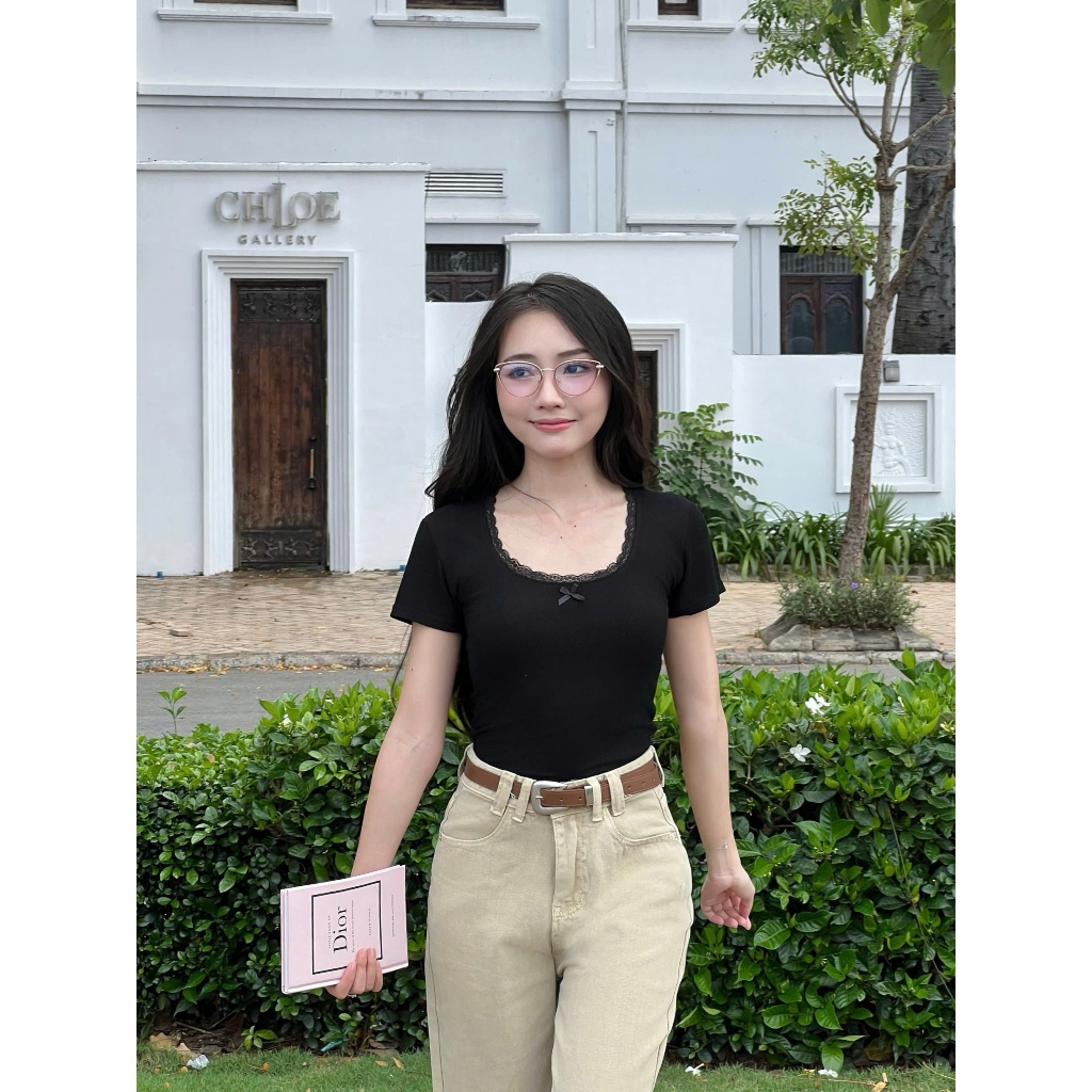 Ảnh Áo Thun Form Ôm Cổ Tròn Viền Ren Phối Nơ - CHAXYN TOP - GOÛT DE JUN 1