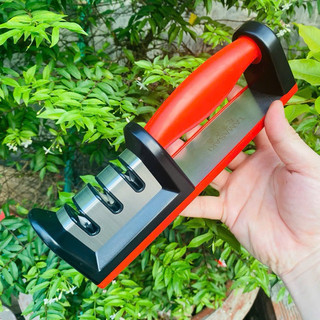Đá mài dao Nhật chính hãng, rất nhanh bén, gọn gàng, tiện lợi, mang đi mọi nơi