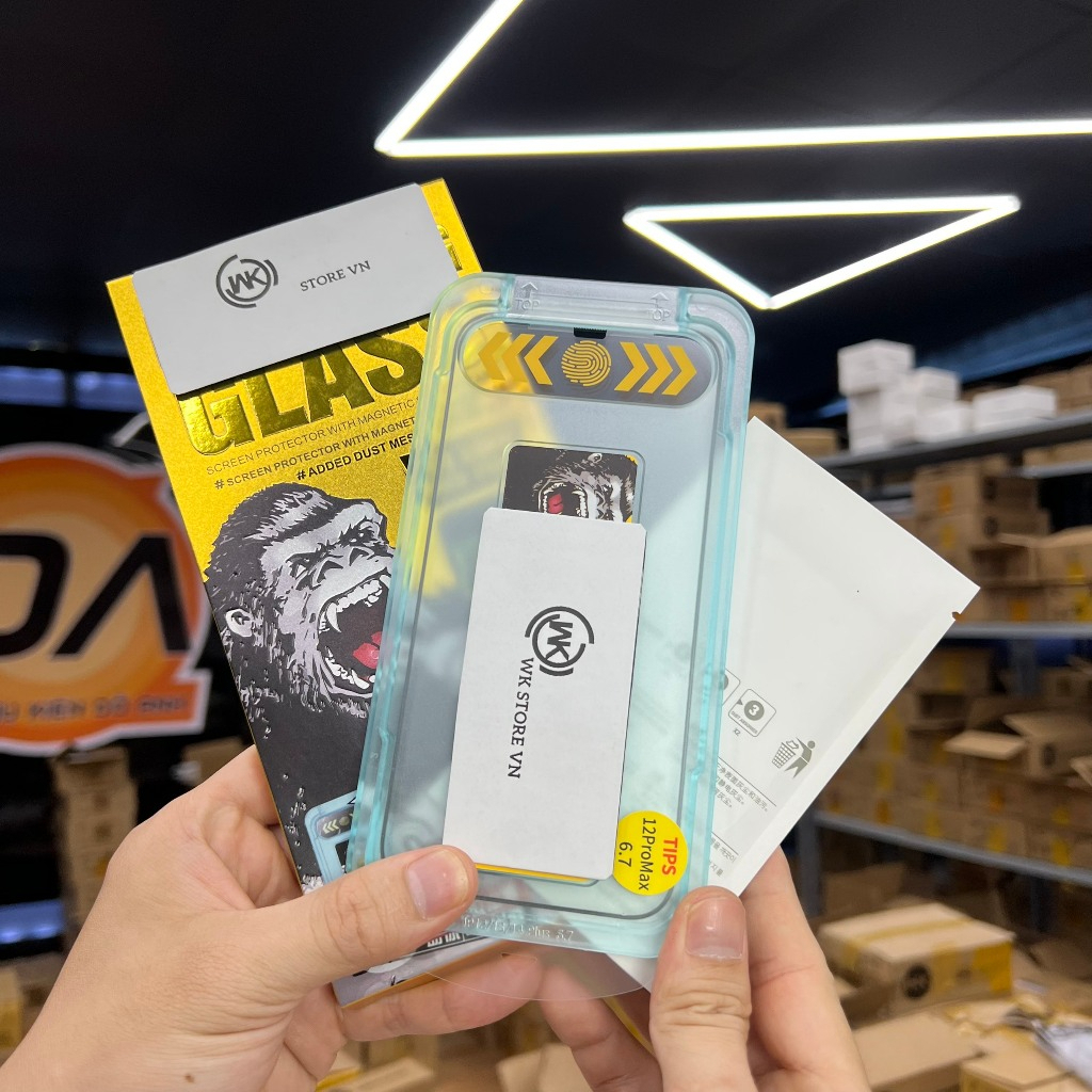 Kính cường lực KK IPhone 16E/SE4 có khung tự dán trong suốt và chống nhìn trộm hạn chế vân tay