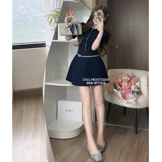 “Caron dress” Váy nữ ngắn xoè cộc tay phối cổ sơmi thiết kế khoá kéo eo phối kẻ viền đính nơ sang chảnh | MIU.STUDIO