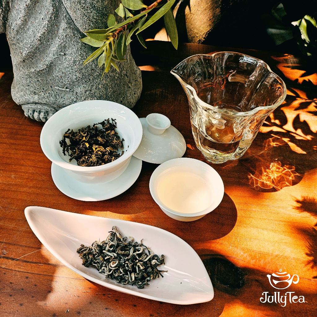 Trà Shan Tuyết cổ thụ ướp hoa sói Jully Tea