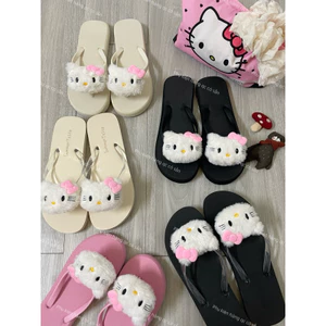 Dép tông gấu (heloki) cute lắm luôn,các nàng đi trong nhà , đi biển đều xinh